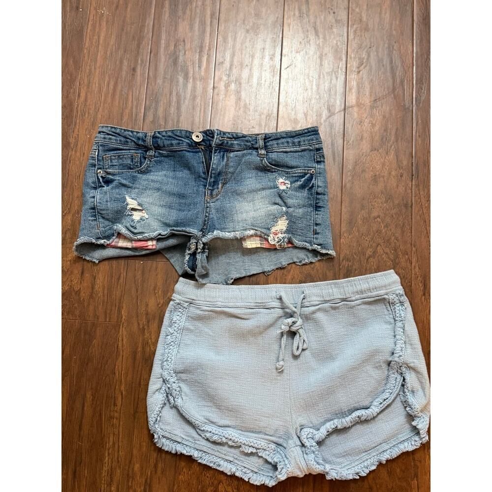 Juniors shorts bundle size large